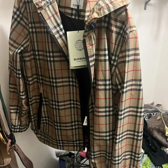 Authentic Burberry jacket - Picture 2 of 2